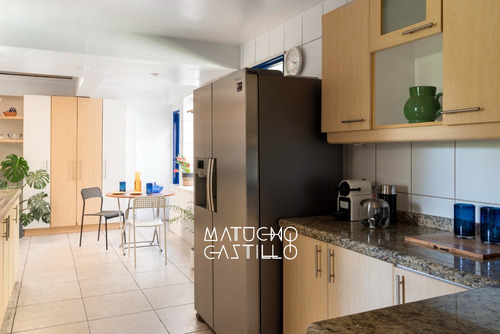 Venta Casa NOSP 4D en suite Walk-in cl&oacute;set 4B 2E 1B Carlos Ossand&oacute;n - La Reina