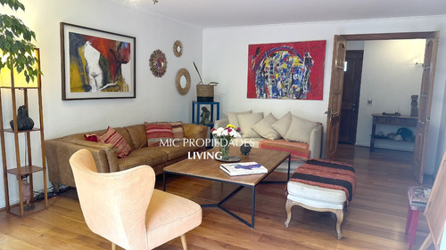 Venta Casa NP 5D en suite Walk-in cl&oacute;set 4B 2E 1B San Carlos de Apoquindo - Las Condes