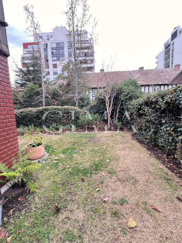 Venta Casa SO 4D 4B 2E 1B Metro Escuela Militar - Las Condes