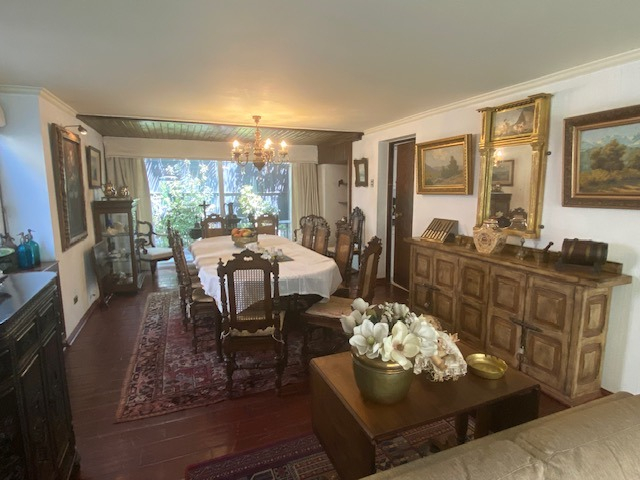 Venta Casa NO 6D en suite Walk-in cl&oacute;set 5B 4E 2Bd Jard&iacute;n Del Este - Vitacura