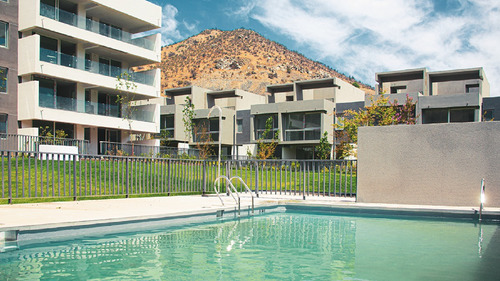 Arriendo Casa NP 4D en suite Walk-in cl&oacute;set 3B 2E Chicureo - Colina