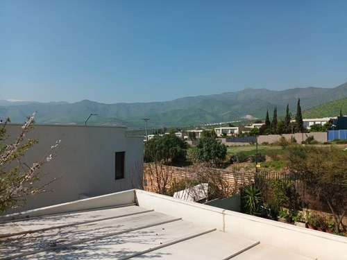 Venta Casa NP 4D en suite Walk-in cl&oacute;set 4B 3E 1B Chicureo - Colina