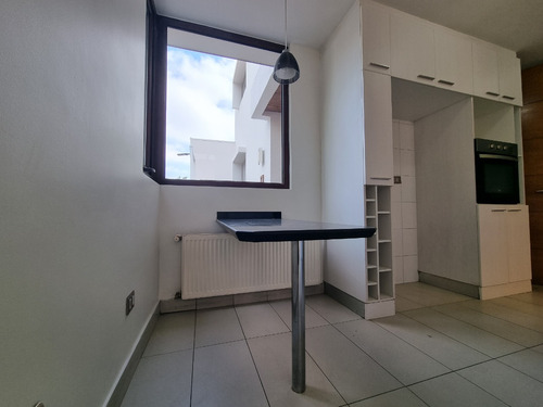 Venta Casa 5D en suite Walk-in cl&oacute;set 5B 4E 1B Chicureo - Colina