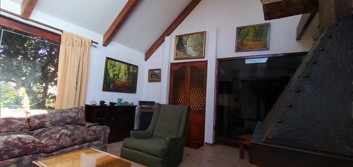 Venta Casa 5D en suite 4B 2E 1B Estadio Croata - Vitacura