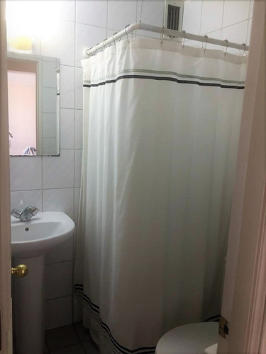 Arriendo Departamento SO 2D en suite 2B 1E 1B Metro Bilbao - Providencia