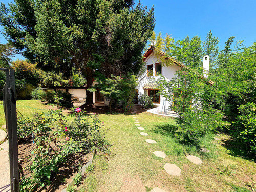 Arriendo Casa 5D 4B 2E Mall Sport - Las Condes