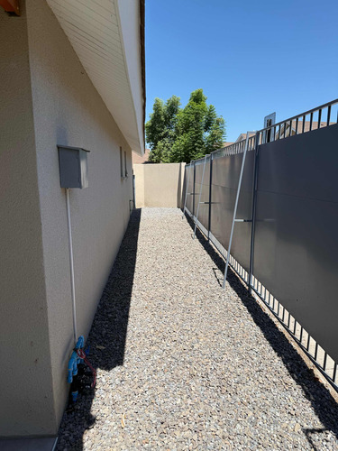 Arriendo Casa 3D 2B 1E Chicureo - Colina