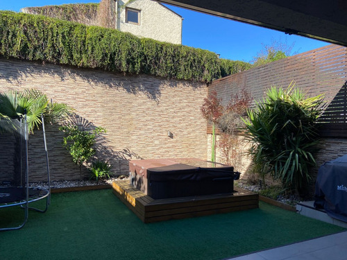 Venta Casa NO 4D 4B 2E 1B Carlos Ossand&oacute;n - La Reina