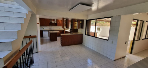 Venta Casa NOSP 5D en suite Walk-in cl&oacute;set 4B 4E 3B El Array&aacute;n - Lo Barnechea