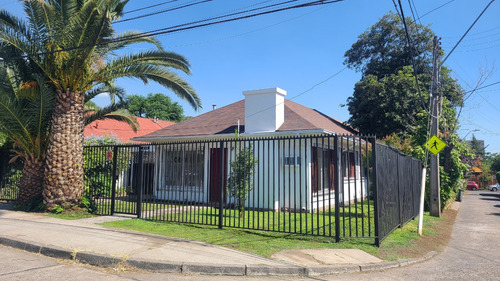 Venta Casa 3D 2B 2E Metro Hernando de Magallanes - Las Condes