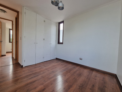 Venta Casa 5D en suite Walk-in cl&oacute;set 5B 4E 1B Chicureo - Colina
