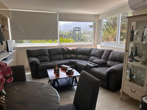 Arriendo Casa NO 4D en suite Walk-in cl&oacute;set 6B 2E 1B Los Dominicos - Las Condes