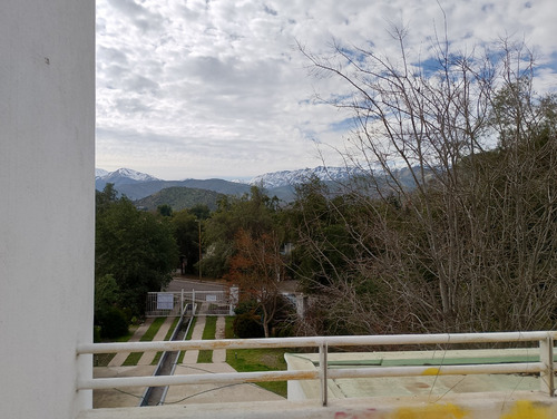 Venta Casa P 8D en suite Walk-in cl&oacute;set 8B 3E 1B Chicureo - Colina