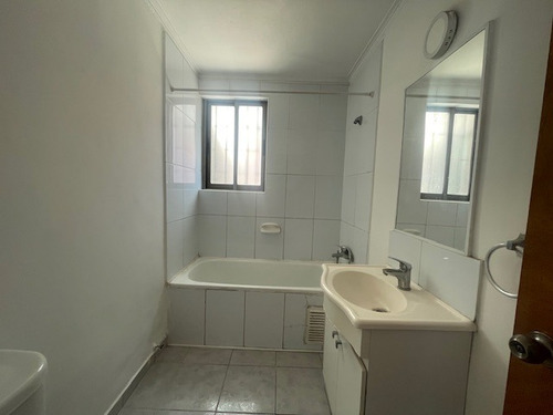 Venta Casa NO 3D 2B 2E Rotonda Atenas - Las Condes