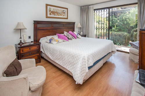 Arriendo Casa NP 6D en suite Walk-in cl&oacute;set 4B 2E 1B San Carlos de Apoquindo - Las Condes