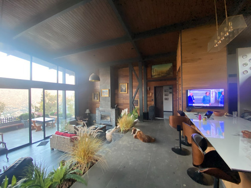 Venta Casa 5D 5B 6E 1B El Array&aacute;n - Lo Barnechea