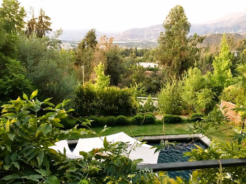 Venta Casa N 4D en suite Walk-in cl&oacute;set 4B 3E 1B Quinchamal&iacute; - Las Condes