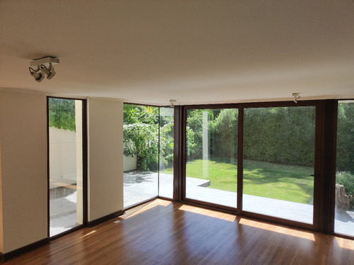 Venta Casa 5D 4B 2E 1B El Huinganal - Lo Barnechea