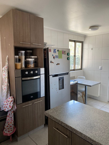 Arriendo Casa 4D en suite Walk-in cl&oacute;set 4B 2E 1B Chicureo - Colina