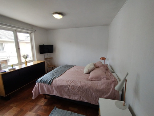 Arriendo Casa NP 4D 3B 1E Metro Bilbao - Providencia