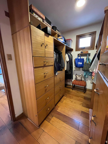 Venta Casa NO 5D en suite Walk-in cl&oacute;set 5B 6E 2B Carlos Ossand&oacute;n - La Reina