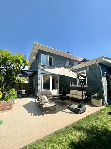 Venta Casa NO 3D 2B 2E 1B Alto Las Condes - Las Condes