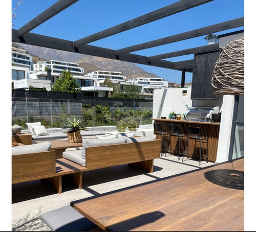 Venta Casa NO 4D en suite Walk-in cl&oacute;set 4B 2E 1B Los Dominicos - Las Condes