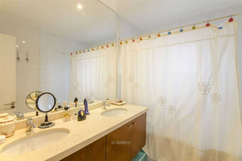 Arriendo Casa 4D en suite Walk-in cl&oacute;set 3B 2E San Carlos de Apoquindo - Las Condes