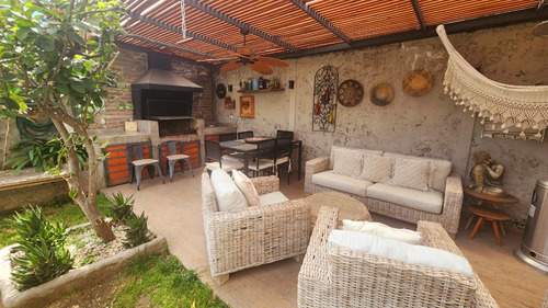 Arriendo Casa SO 4D en suite Walk-in cl&oacute;set 3B 2E 1B La Llaver&iacute;a - Vitacura