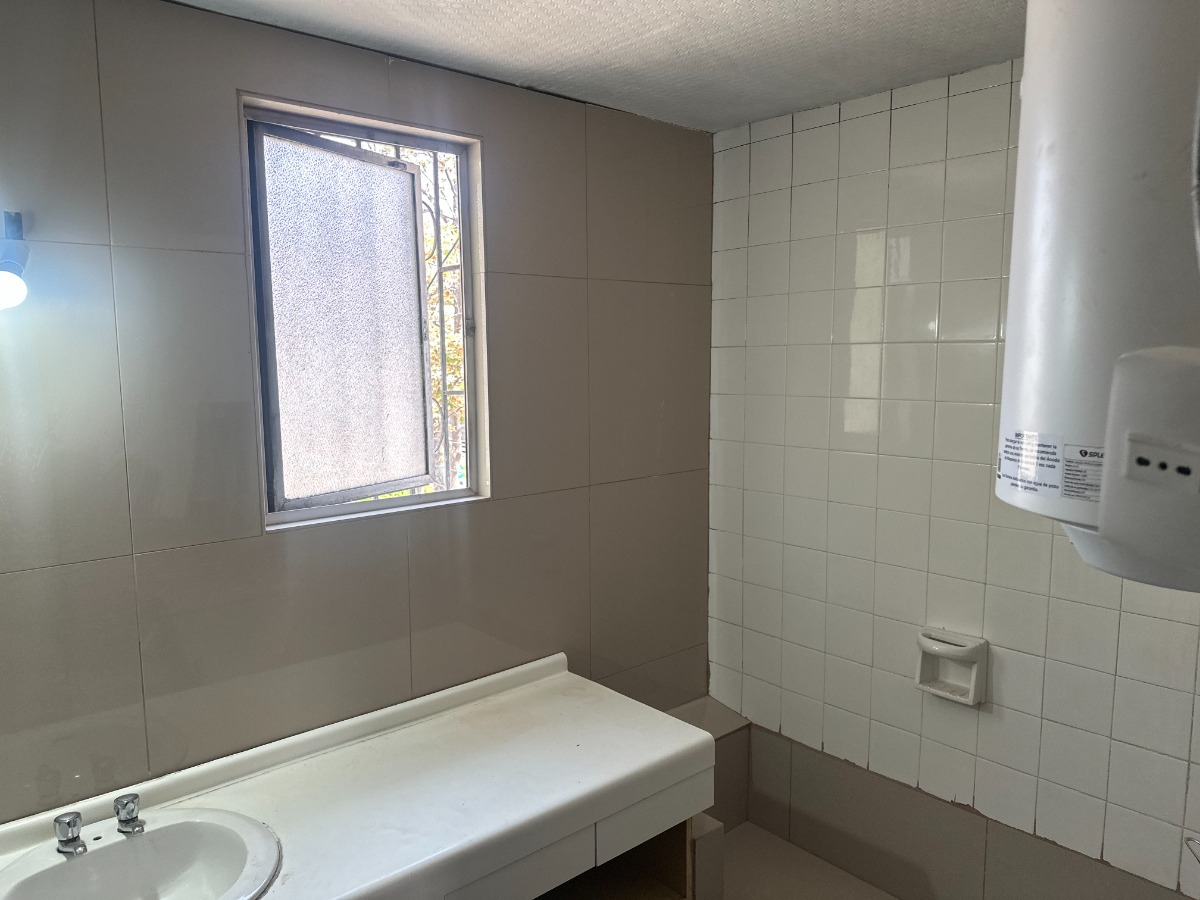 Arriendo Casa NO 4D Walk-in cl&oacute;set 3B 2E Metro Hernando de Magallanes - Las Condes