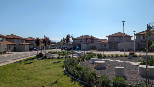 Venta Casa 3D 3B 3E Chicureo - Colina