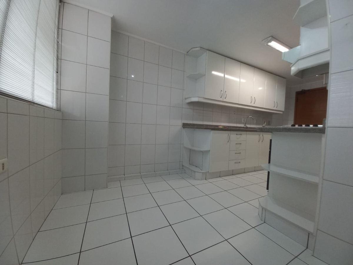 Arriendo Departamento NO 4D en suite Walk-in cl&oacute;set 3B 2E 1Bd Parque Bicentenario - Vitacura