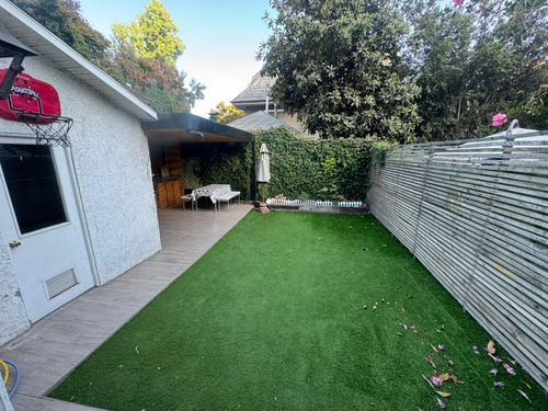 Arriendo Casa 6D en suite Walk-in cl&oacute;set 4B 1E 1B Tabancura - Vitacura