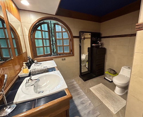 Venta Casa NO 5D en suite Walk-in cl&oacute;set 7B 6E 3B El Array&aacute;n - Lo Barnechea