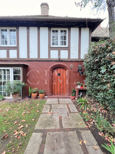 Venta Casa SO 4D 4B 2E 1B Metro Escuela Militar - Las Condes