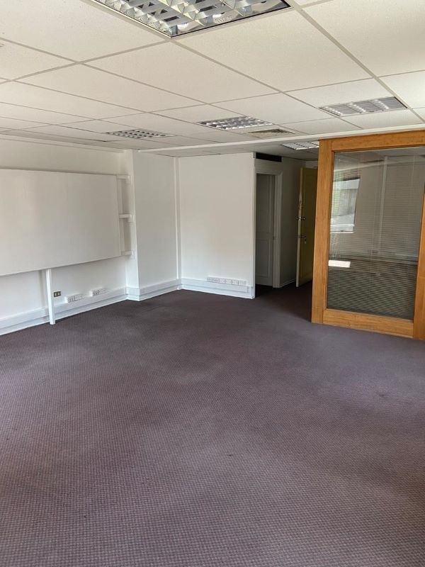 Arriendo Oficina NO 1B 1E Pedro de Valdivia - Providencia