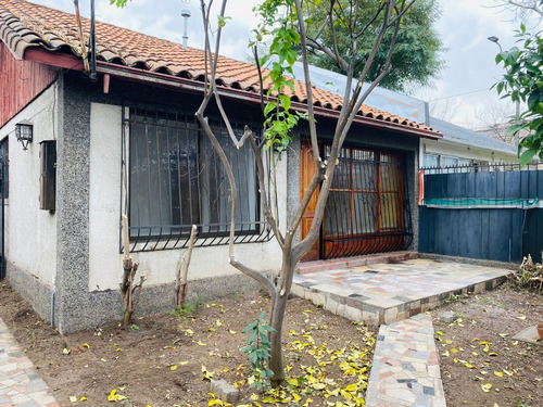 Arriendo Casa 3D 1B 3E 1B  - Las Condes