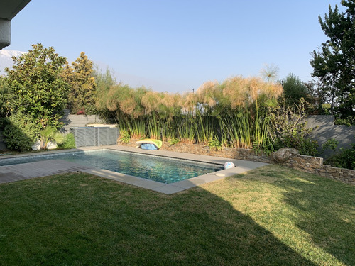 Arriendo Casa NOSP 8D en suite Walk-in cl&oacute;set 5B 2E 1B Los Dominicos - Las Condes