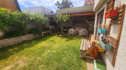 Arriendo Casa SO 4D en suite Walk-in cl&oacute;set 3B 2E 1B La Llaver&iacute;a - Vitacura