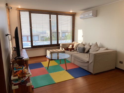 Arriendo Casa NO 5D en suite Walk-in cl&oacute;set 5B 3E 1B Chicureo - Colina