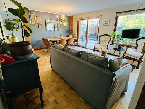 Venta Casa NO 3D en suite 2B 2E 1B Juan XXIII - Vitacura