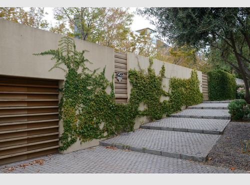 Venta Casa 5D 5B 2E 1B Los Trapenses - Lo Barnechea