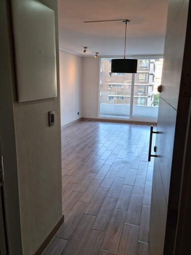 Venta Departamento O 1D en suite Walk-in cl&oacute;set 1B 1E 1B Metro Irarr&aacute;zaval - &Ntilde;u&ntilde;oa