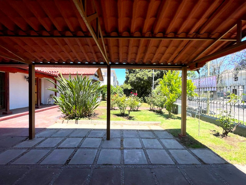 Venta Casa NOSP 3D en suite Walk-in cl&oacute;set 4B 4E 1B Metro Escuela Militar - Las Condes