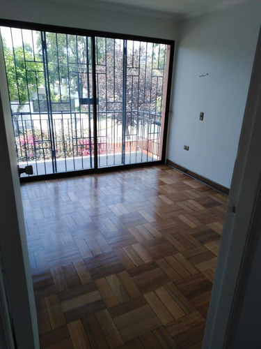 Arriendo Casa 4D 3B 2E 1B Metro Bilbao - Providencia