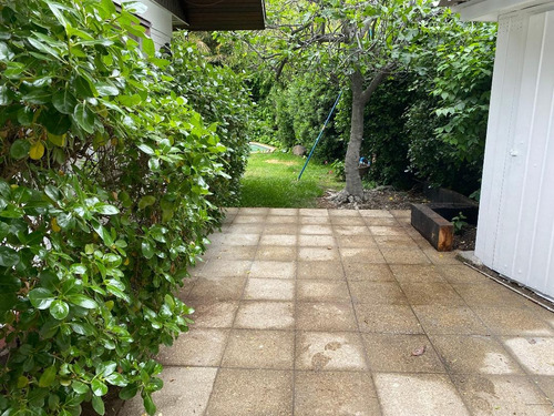 Arriendo Casa 4D en suite Walk-in cl&oacute;set 4B 2E 1B San Carlos de Apoquindo - Las Condes