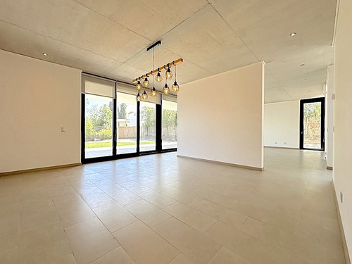 Arriendo Casa NO 5D en suite Walk-in cl&oacute;set 5B 5E Chicureo - Colina