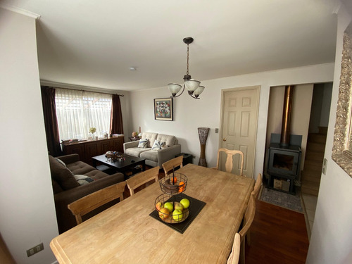 Venta Casa S 3D en suite 3B 2E 1B Centro de Puerto Varas - Puerto Varas