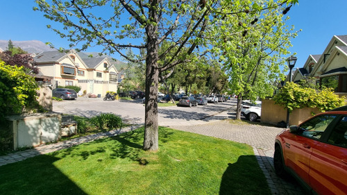 Venta Casa N 5D en suite Walk-in cl&oacute;set 5B 3E 1B San Carlos de Apoquindo - Las Condes