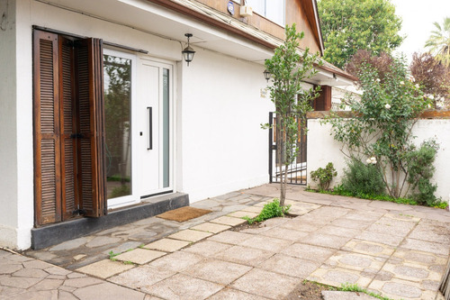 Arriendo Casa NP 3D 2B 3E 1B Blest Gana - La Reina